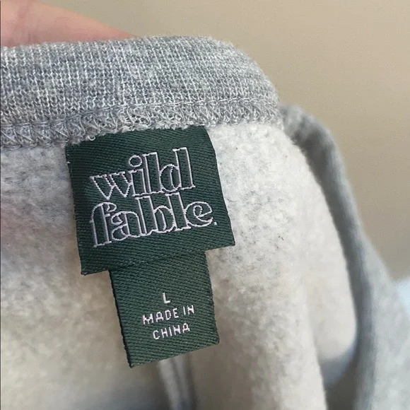 🧡 Women’s ‘wild fable’ crewneck sweatshirt - Picture 5 of 6